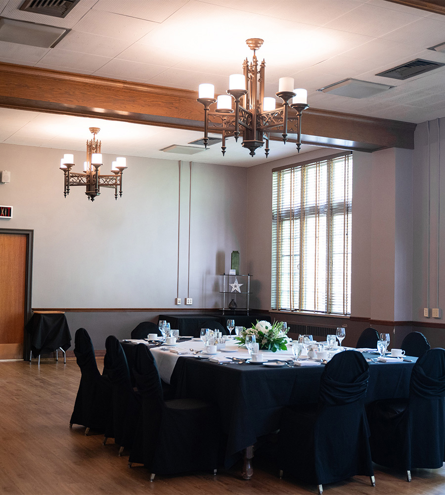 Banquet style dining tables in Garden Somerville House